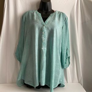 Democracy 3/4 Sleeves Chambray Blouse Size S